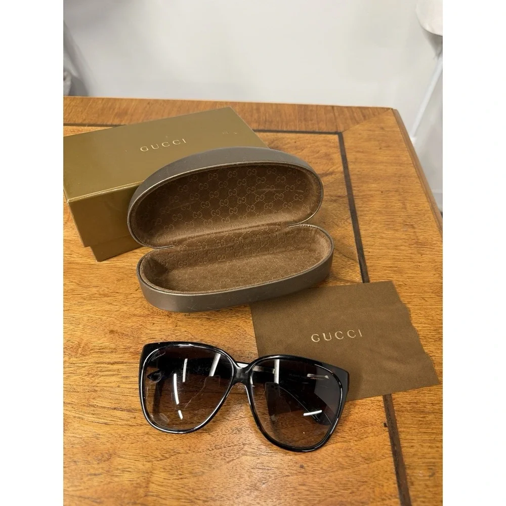 Vtg Gucci oversized sunglasses Brown striped temples case Box Branded Cloth